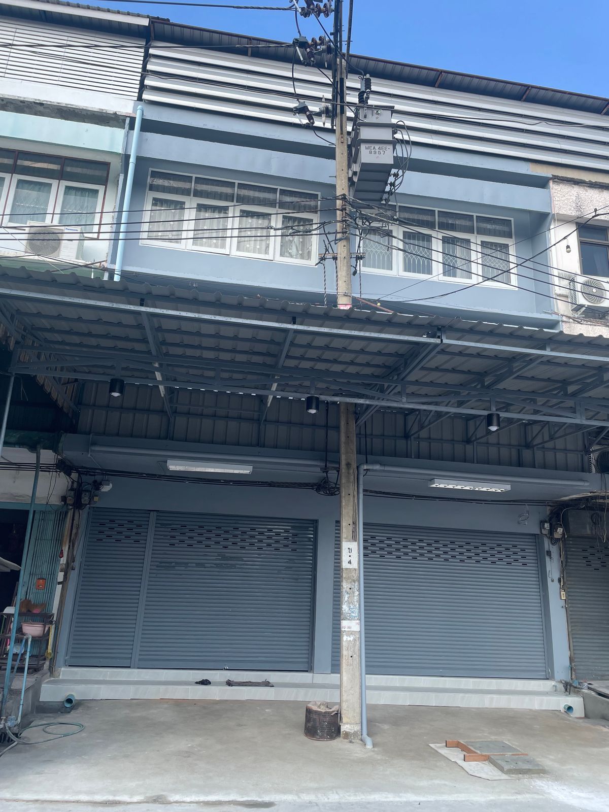 For RentShop HouseVipawadee, Don Mueang, Lak Si : (Owner Post/Accepting Agent) Rent a commercial building, good location, 2 buildings, 4 floors (3 floors + top warehouse) Near Don Mueang Airport, BTS, red line, four corner market