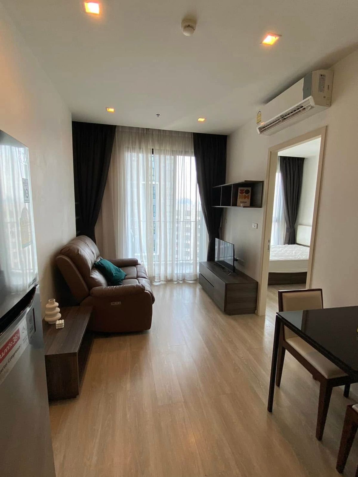 ให้เช่าคอนโดรัชดา ห้วยขวาง : [ให้เช่า] Quinn Condo 1 ห้องนอน 1 ห้องน้ำ 35sqm เพียง 15,000 บาทเท่านั้น พร้อมชมห้อง 📞 065-2614622 แทมมี่