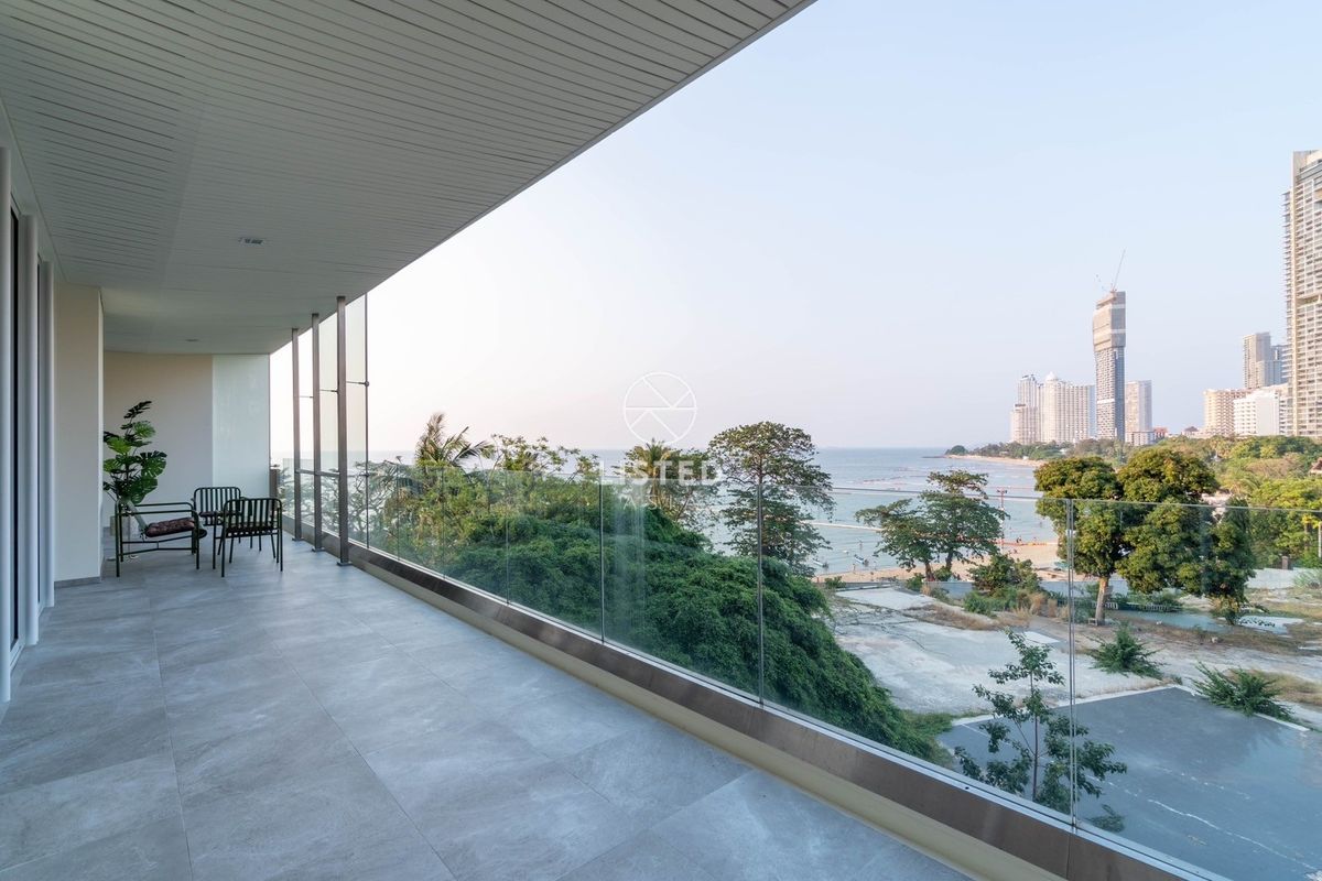 ขายคอนโดพัทยา บางแสน ชลบุรี สัตหีบ : The Cove Pattaya Beachfront Condo For Sale in North Pattaya, Wong Amat