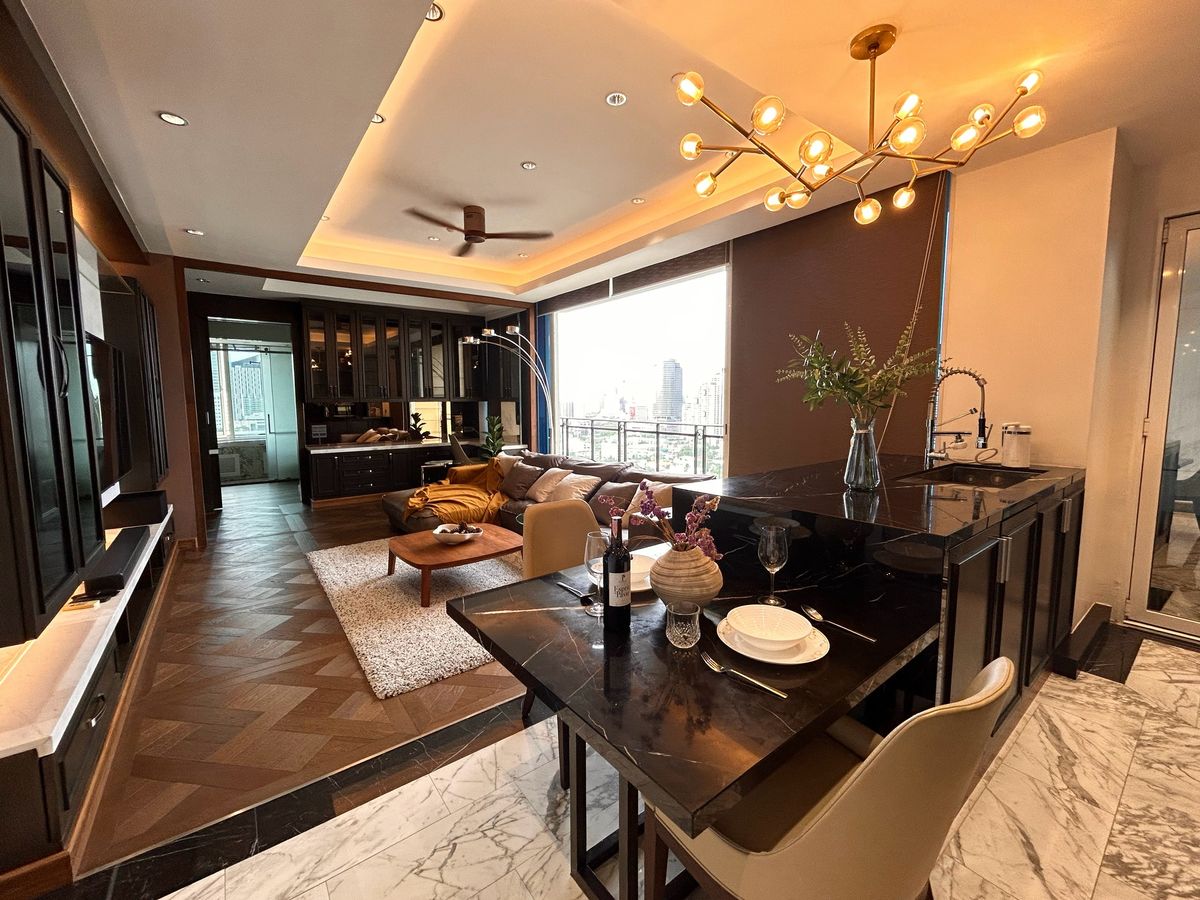 CondoSukhumvit, Asoke, Thonglor : Luxurious condo/quot; royce private residents & quot; 2 bedrooms, 2 bedrooms, 112 sq.m. (Contact: @landhouseselect)