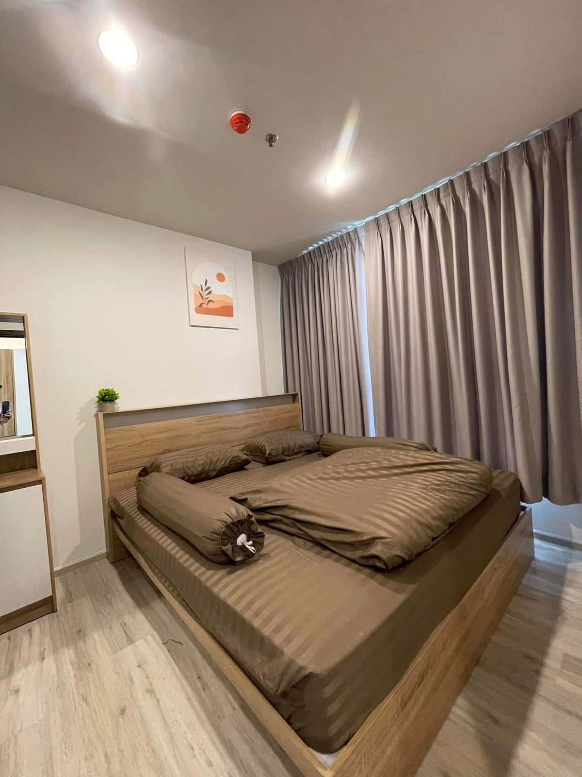 For RentCondoRatchadapisek, Huaikwang, Suttisan : For rent 🔥🔥 New condo in Huai Khwang area, new room ready to move in. 🔥🔥 XT Huaikhwang [KS1403]