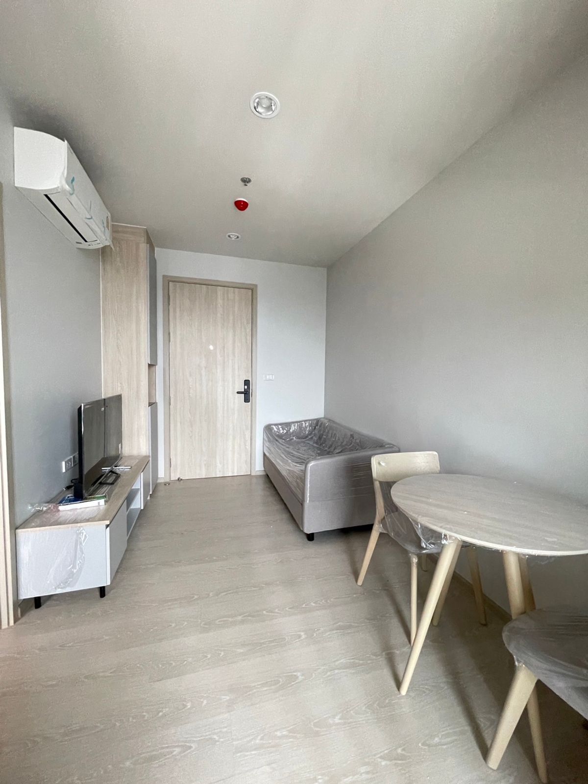 ให้เช่าคอนโดบางนา แบริ่ง ลาซาล : 🌈🔥FOR RENT🔸NUE Mega Plus Bangna🔸 1 Bedroom  Rent 15,000 ฿ 🔹Location Next to Mega Bangna #ASB-0149