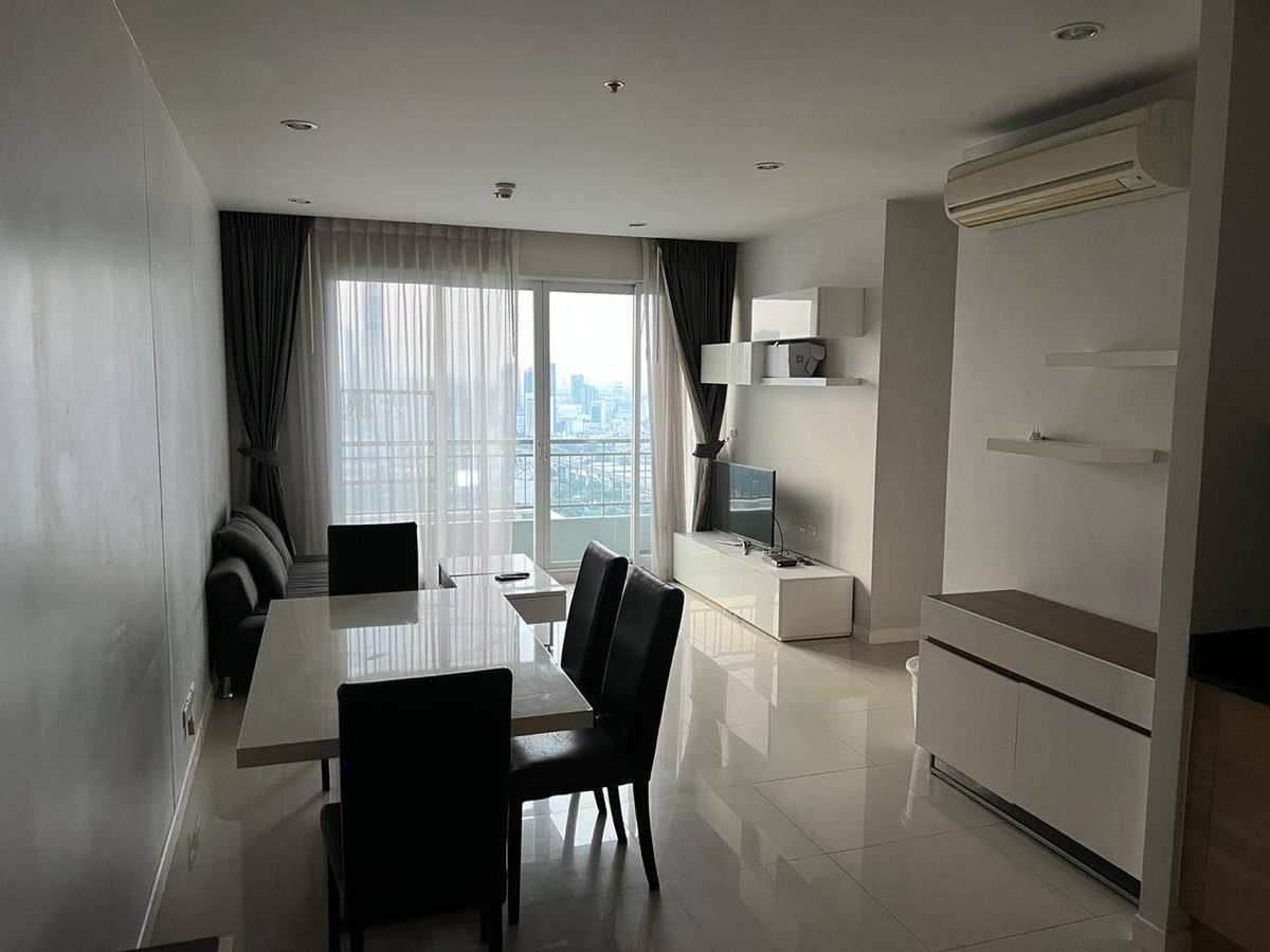 For SaleCondoRama9, Petchburi, RCA : CIRCLE CONDOMINUM 2Bedroom for Sale