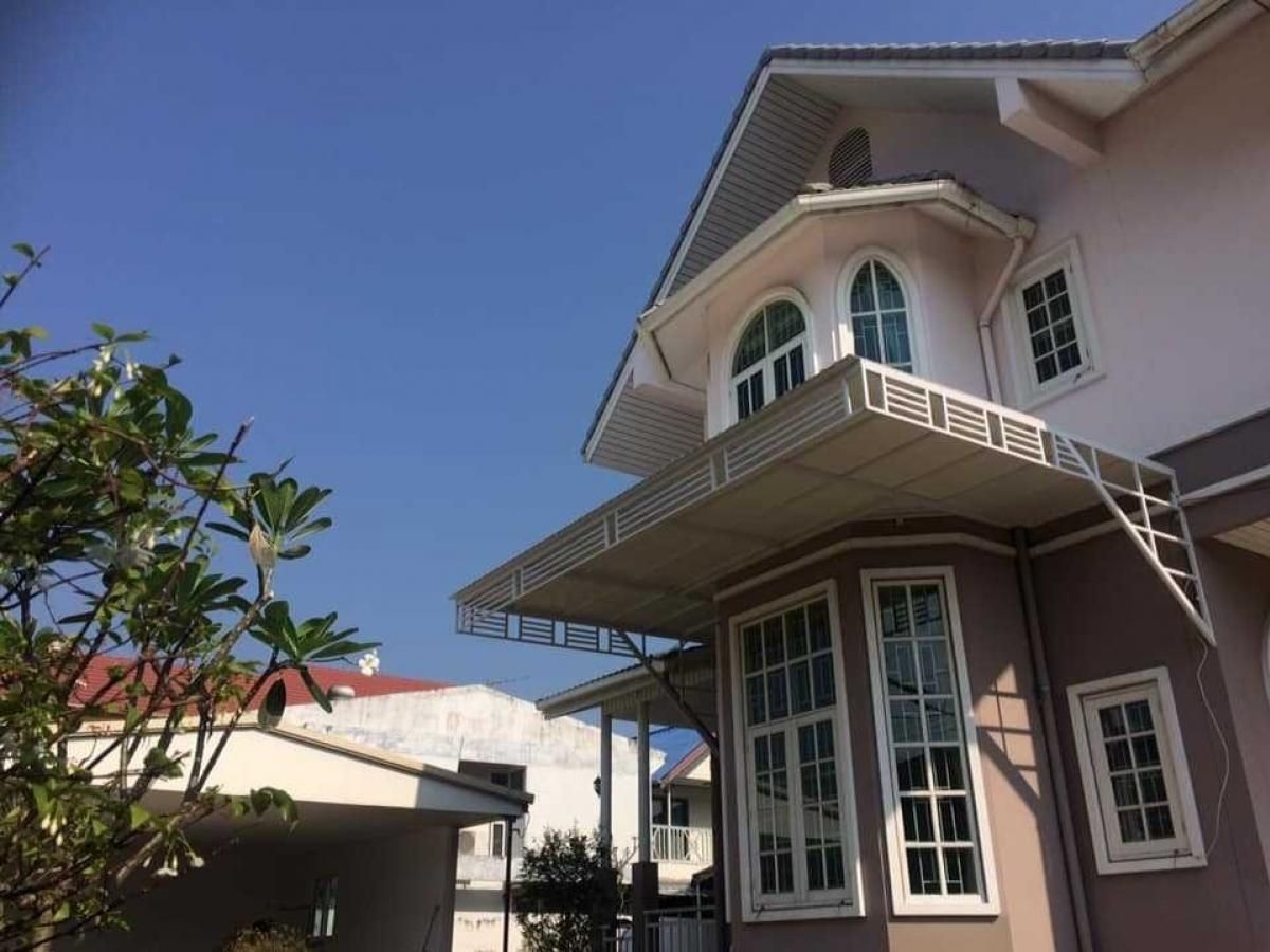 ขายบ้านสุขุมวิท อโศก ทองหล่อ : LTH12040 – House FOR SALE at Mueang Thong 4 Village Size 149 sqw. 297 sqm. 4 beds 3 baths Near BTS Punnawithi Station ONLY 37 MB