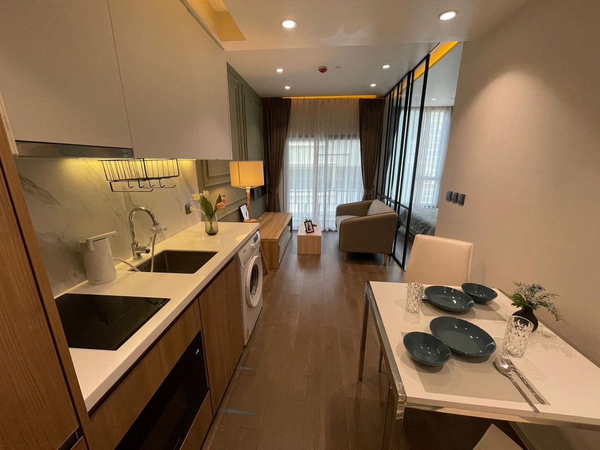 For SaleCondoSukhumvit, Asoke, Thonglor : A luxury condo one bedroom Asoke area Muniq Sukumvit 23 sell 