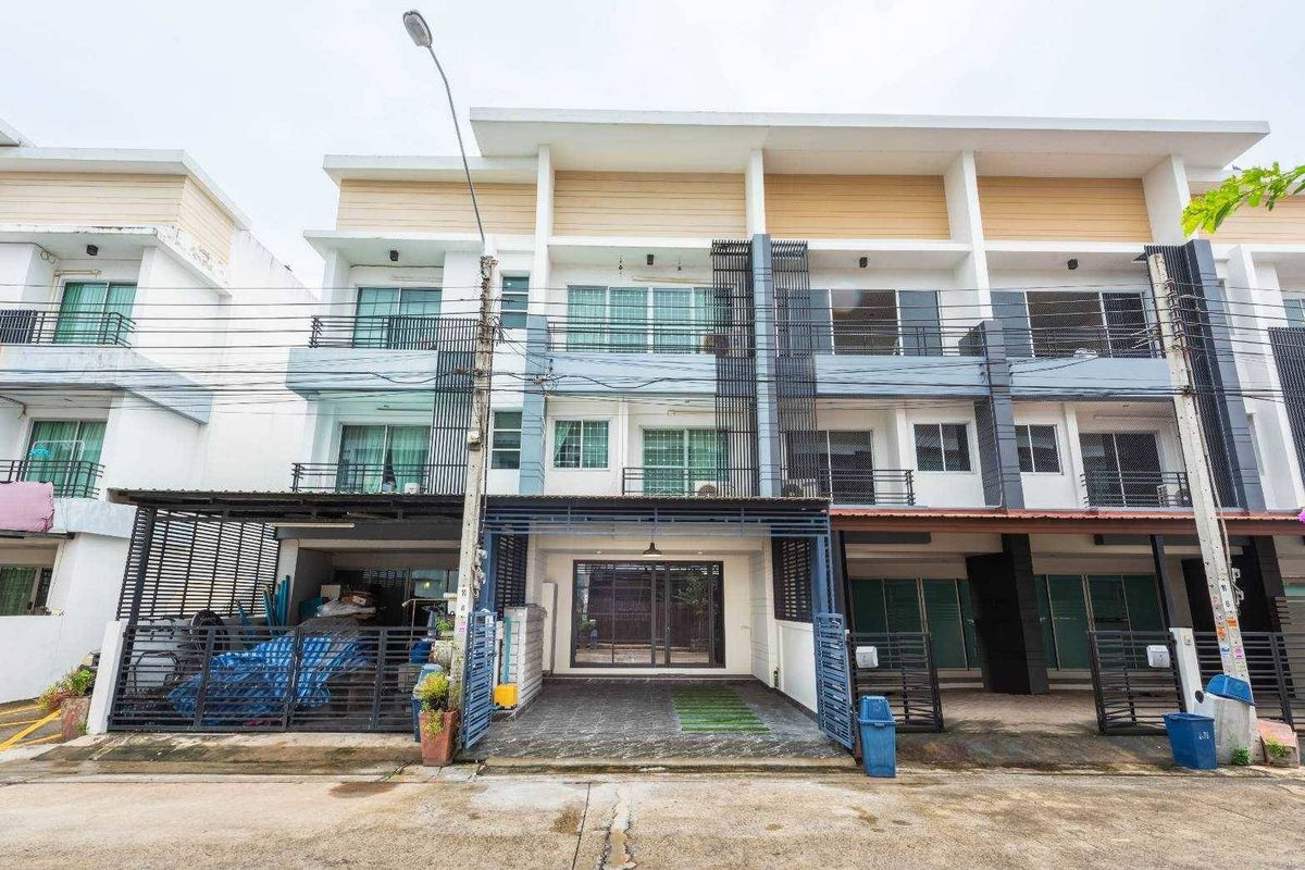 ขายทาวน์โฮมบางแค เพชรเกษม : ขาย Autumn Residence เพชรเกษม 114 ติดถนนเพชรเกษม ใกล้เดอะมอลล์บางแค