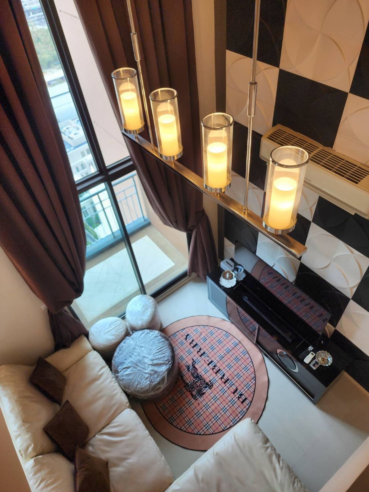 For RentCondoRama9, Petchburi, RCA : ✨ Open a superior experience with a luxurious Duplex Penthouse in the heart of Asoke! ✨