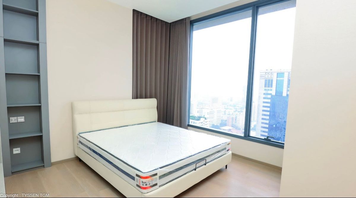 ให้เช่าคอนโดพระราม 9 เพชรบุรีตัดใหม่ RCA : For Rent  The Esse Asoke Super luxury codo 