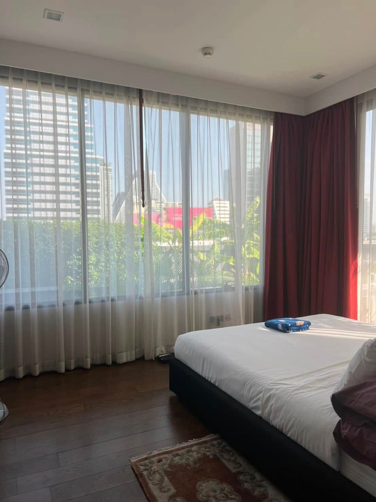 ให้เช่าคอนโดสีลม ศาลาแดง บางรัก : For rent M Silom --- Pet-friendly   - 2 Beds 2 Baths 