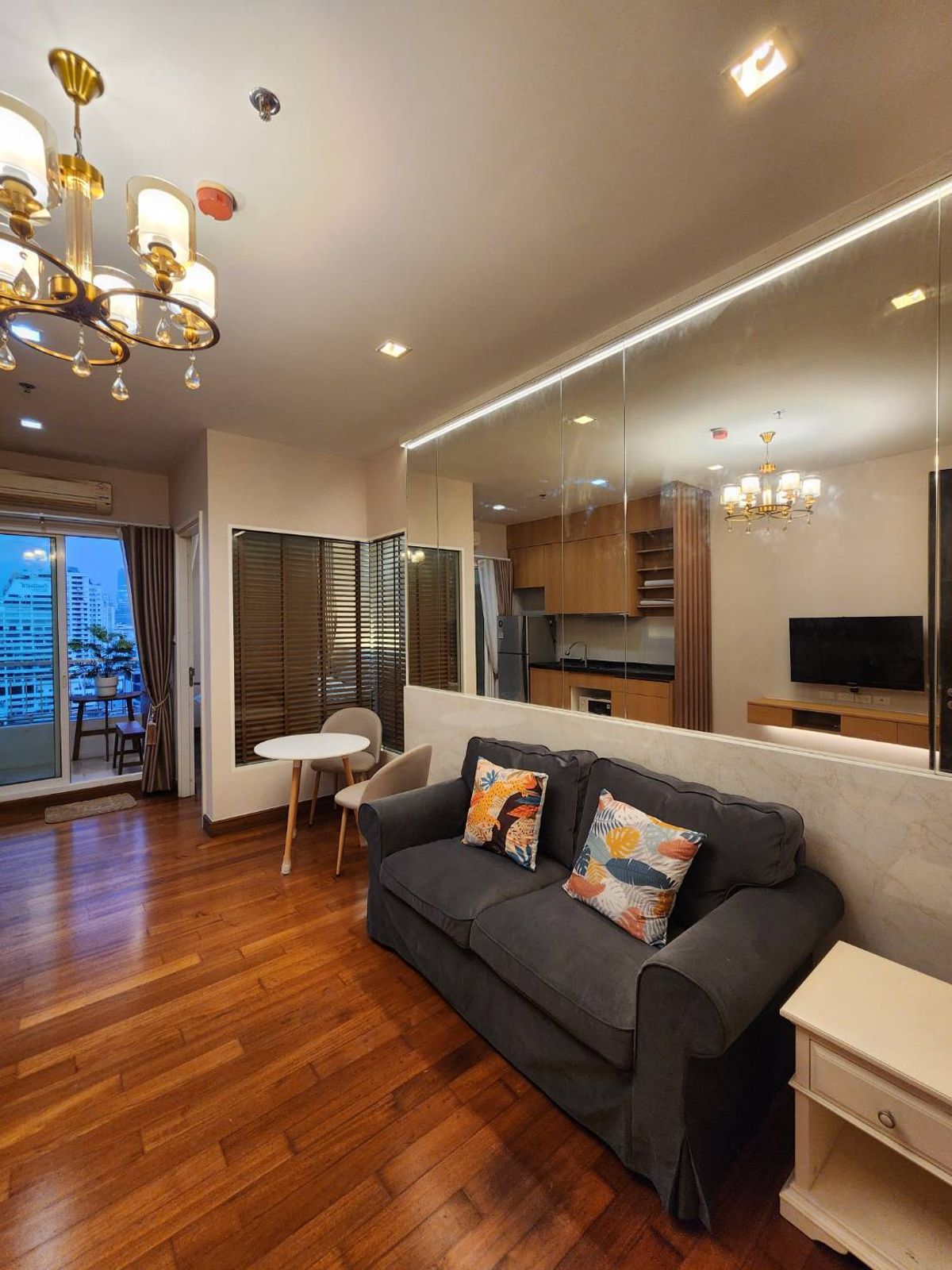 ให้เช่าคอนโดสาทร นราธิวาส : For rent : Condo ivy สาทร 10  Bts ช่องนนทรี