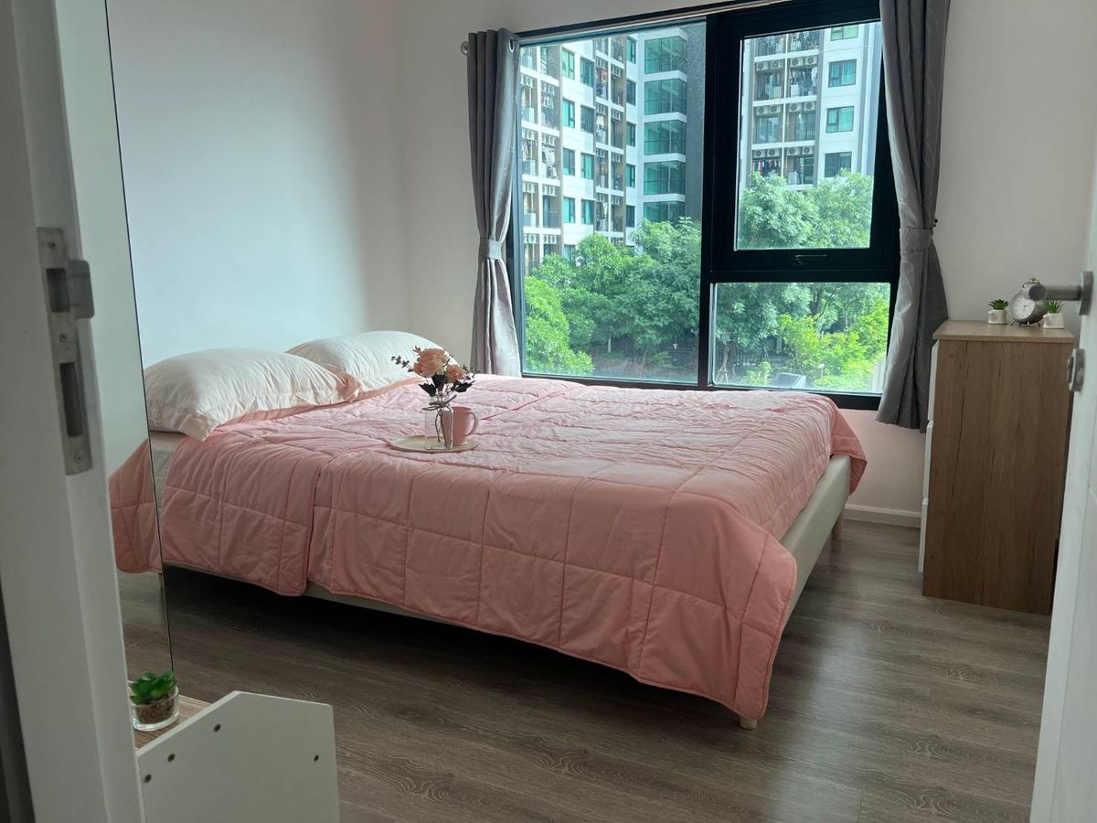 For RentCondoSamut Prakan,Samrong : Condo for rent Ken Sington Sukhumvit-Thepharak Swimming pool view The rim room is very quiet. 1BED 1 Bath+ 32 sqm.