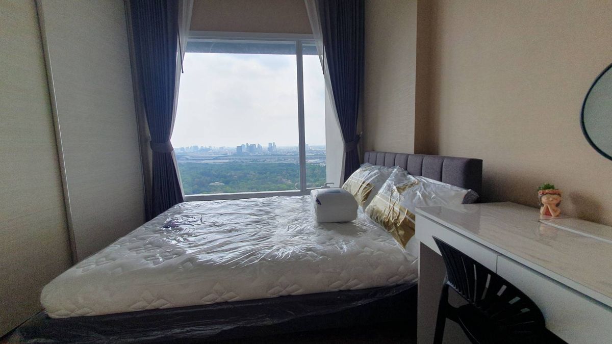 For RentCondoLadprao, Central Ladprao : LNP-C6218 Condo for rent The Saint Residences (The St. Residence)