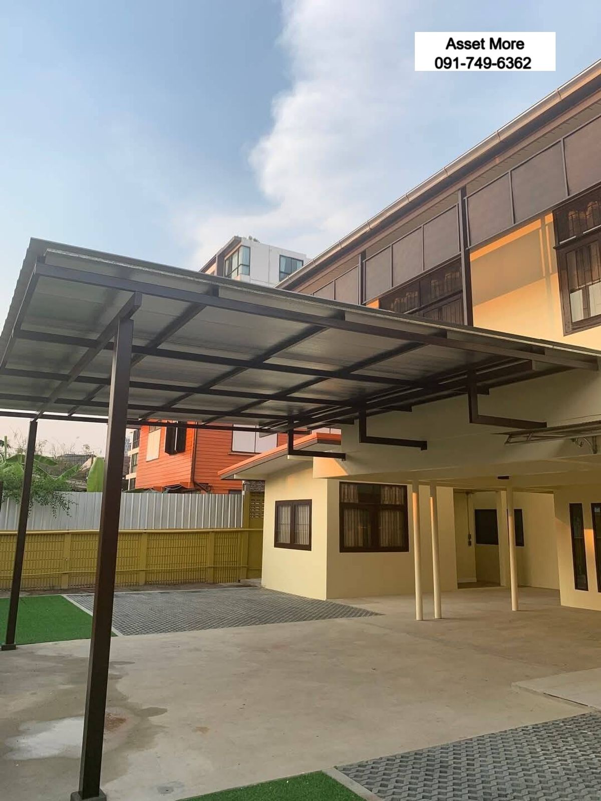 HouseOnnut, Udomsuk : Selling/renting a 2 -story detached house, 100 square meters, Sukhumvit 64, Bangchak, near BTS Punnawithi, a lot of parking, suitable for office and residence.