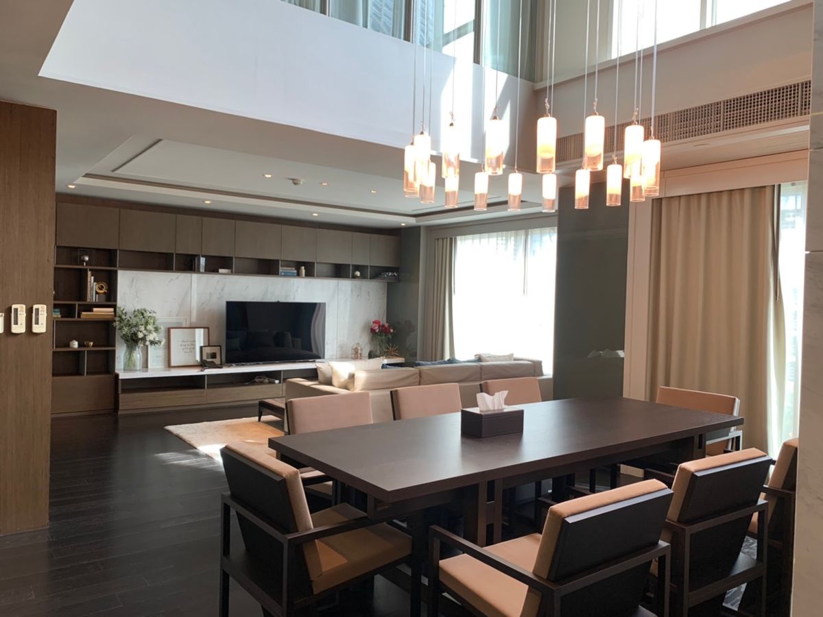 For RentCondoSukhumvit, Asoke, Thonglor : 🔥 Urgent rent. 🔥 Condo, Crescent, Sukhumvit 24, 3 bedrooms, 248.37 sq.m., 7th floor, convenient transportation, near BTS Phrom Phong.