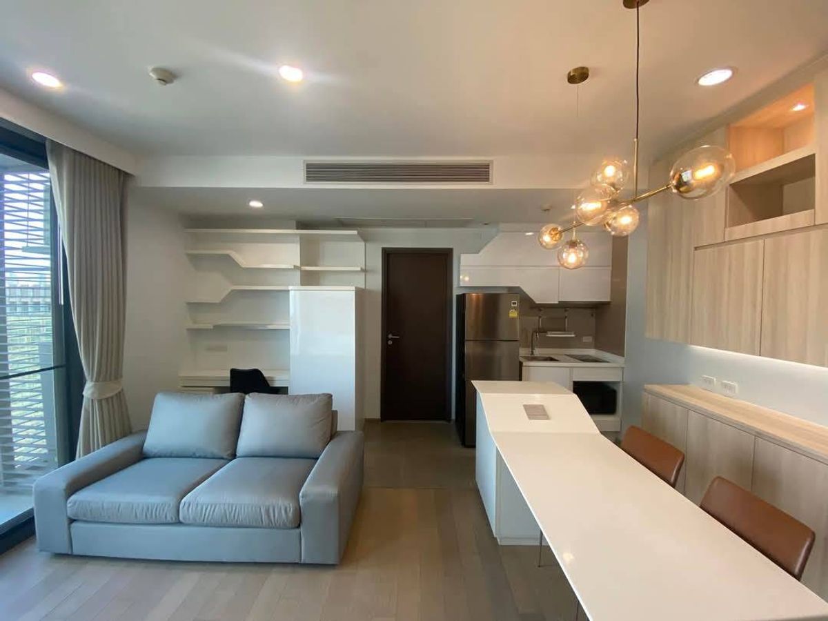 For RentCondoRatchathewi,Phayathai : Pyne by sansiri 【𝐑𝐄𝐍𝐓】 🔥 Modern Classic Condo Combining the warmth of the wooden floor and the walls of the tone.