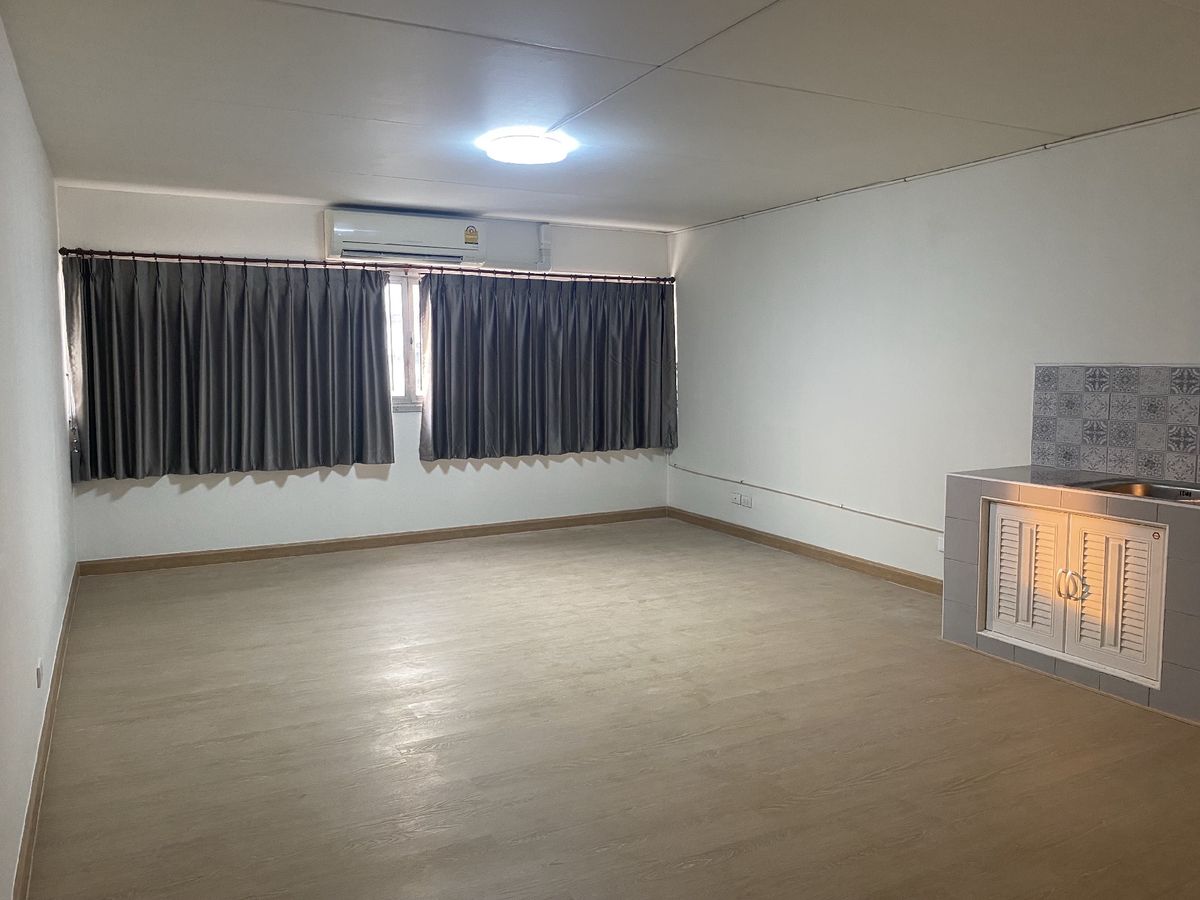 For RentCondoChaengwatana, Muangthong : Pop Poola, Muang Thong Condo 31 sq.m., Floor 12, T1 Building, Room near Mim Pae, Pink BTS, Silpakorn University, St. Frank School, Expressway