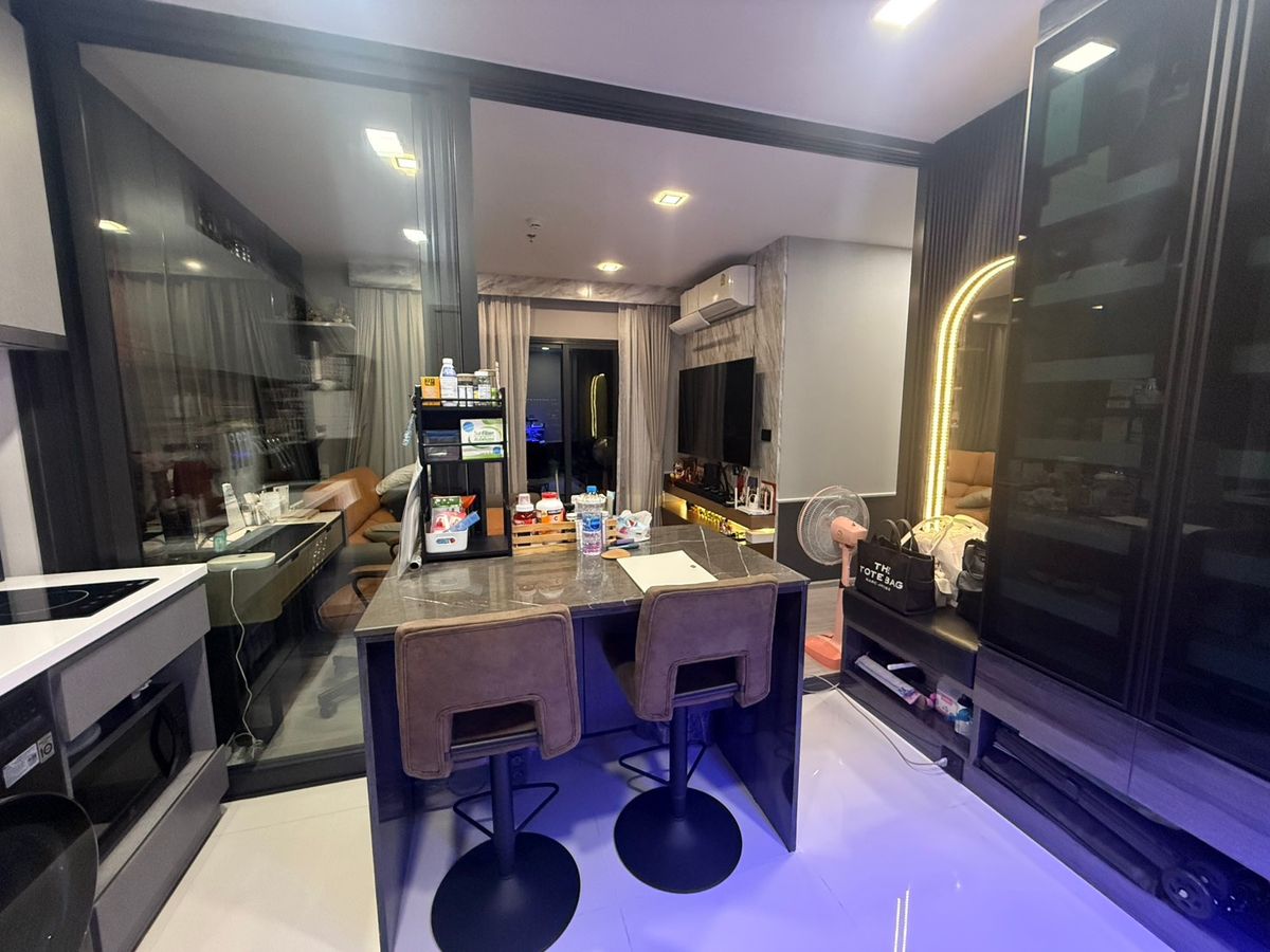 For RentCondoRama9, Petchburi, RCA : Life Asoke Hype rental price 40,000 baht [JAR250304]