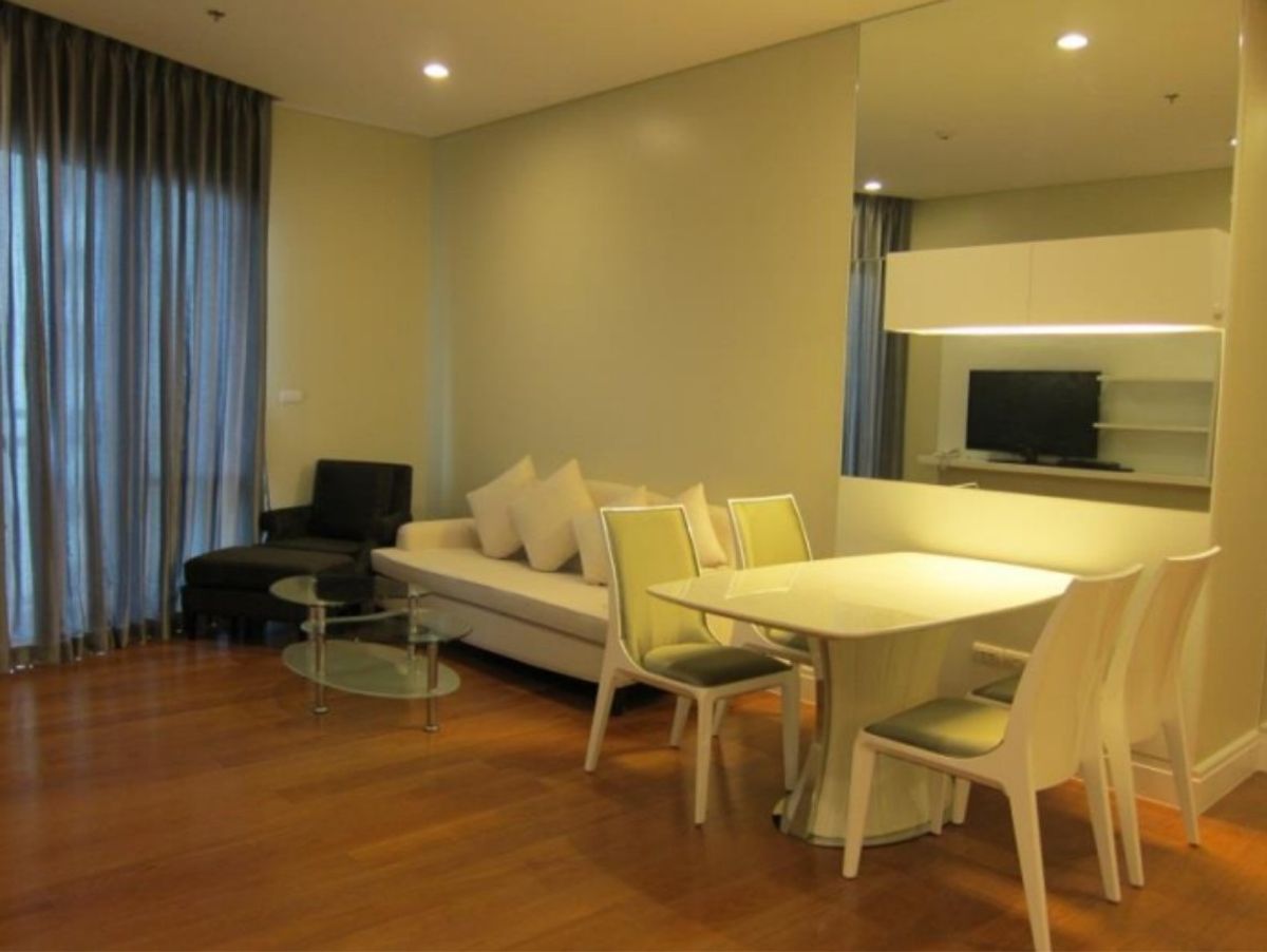 For RentCondoSukhumvit, Asoke, Thonglor : LTH12118RE - Bright Sukhumvit 24 for Rent Size 70 SQM. 1 Bed 1 Bath Near BTS Phong Station Only 50K/Month