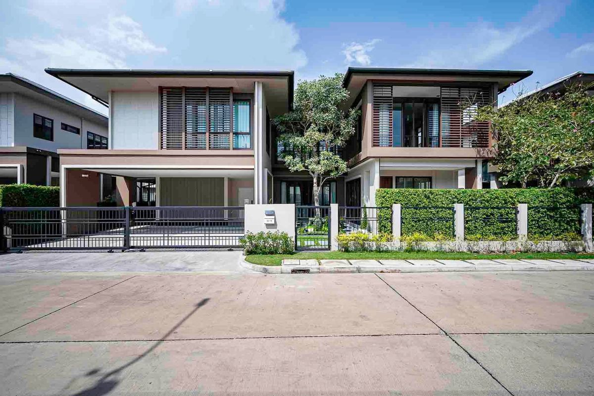 ให้เช่าบ้านพัฒนาการ ศรีนครินทร์ : ✨Luxury detached house for rent✨ Burasiri Krungthep Kreetha (4 Beds, 4 Baths, 300 sq.m.)