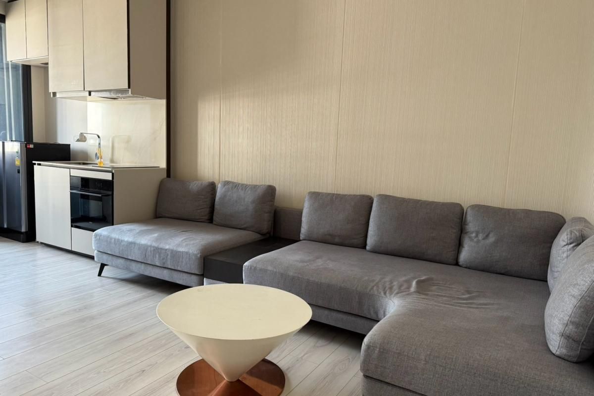 For RentCondoRatchathewi,Phayathai : Condo for rent, The Room Phaya Thai [The Room Phayathai], beautiful room, good price, convenient to travel, fully furnished. Ready to move in immediately Can make an appointment to see the room