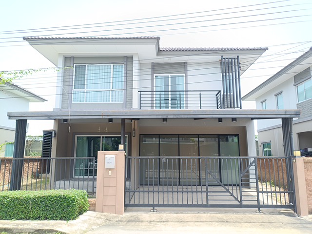 For SaleHousePathum Thani,Rangsit, Thammasat : 2 storey detached house on the main road, beautiful condition