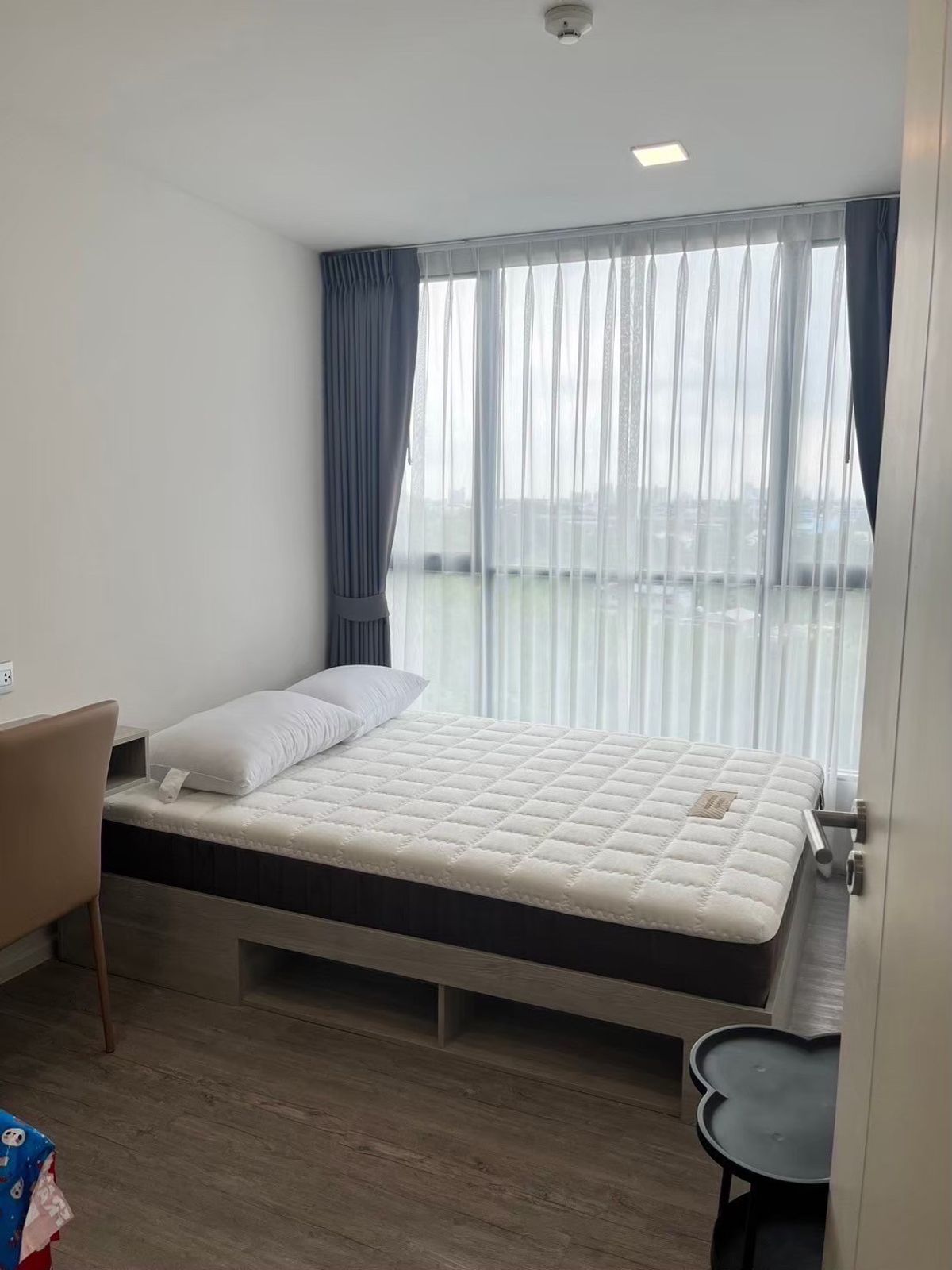 For RentCondoBangna, Bearing, Lasalle : Condo for rent at Moz Tropica Bangna Atmoz Tropicana Bangna Floor/Building: 7 Building: E ​​Room Size: 29 sq.m. Price: 12,000 baht. Nearby: Yellow Line