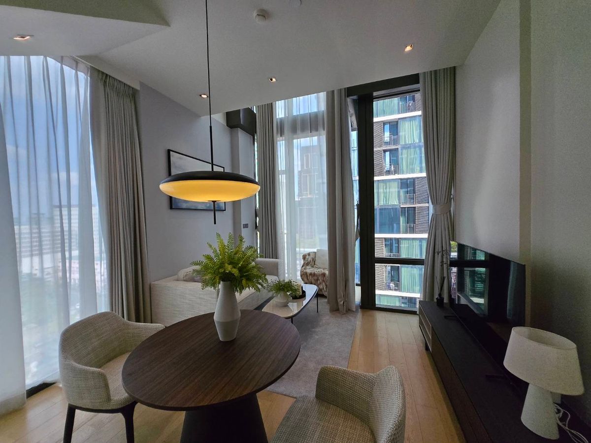 For RentCondoWitthayu, Chidlom, Langsuan, Ploenchit : 28 Childlom 1 bedroom Duplex