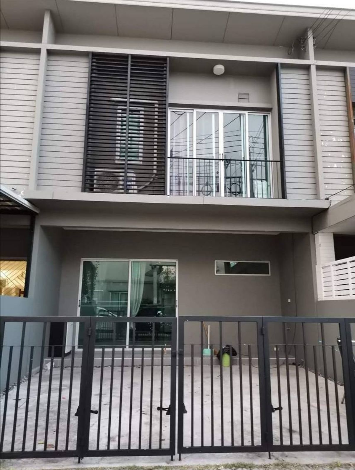 For SaleCondoVipawadee, Don Mueang, Lak Si : (Code Am1476) 2 -story townhome for sale Pruksa Log Lock Village, Don Mueang, cheap, convenient to travel