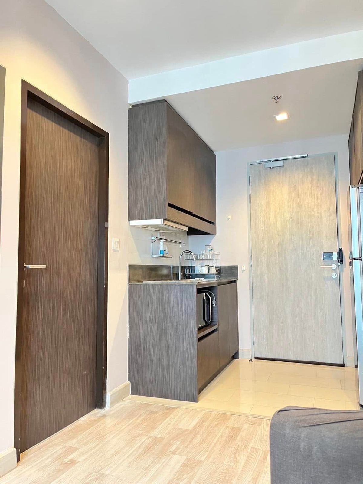 For SaleCondoRama9, Petchburi, RCA : Condo for sale, ID Omobi, Rama 9, near MRT Rama 9 (210 m/4 minutes). Interested in negotiating @condobkk (with @) Code H32947