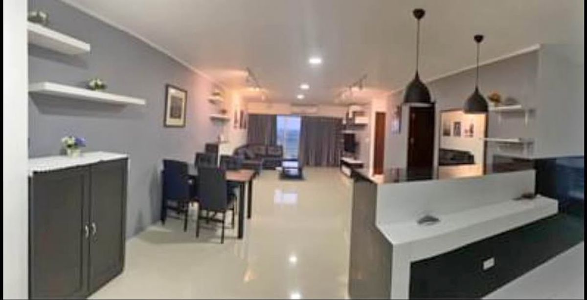 For RentCondoSamut Prakan,Samrong : Condo, 8th floor, with beautiful decorative furniture for rent in Bang Phli-Bang Chalong area, near Central Village, only 3.9 km.