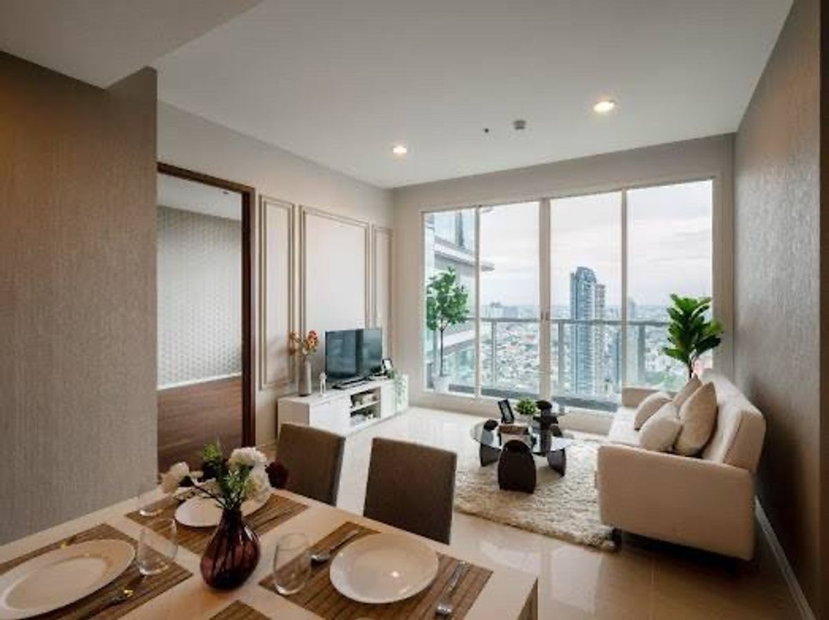 For SaleCondoSathorn, Narathiwat : LTH12135 - Menam Residences for Sale Size 88.89 SQM. 2 Beds 2 Baths Near BTS Saphan Taksin Station Only 13.5 MB