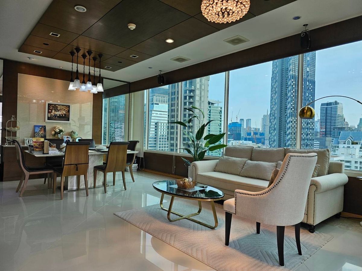 ขายคอนโดสาทร นราธิวาส : 𝐅𝐨𝐫 𝐒𝐞𝐥𝐥 :  The Empire Place Sathorn 
3Bed4Bath 157sqm Duplex 26.8 MB call :0635925888