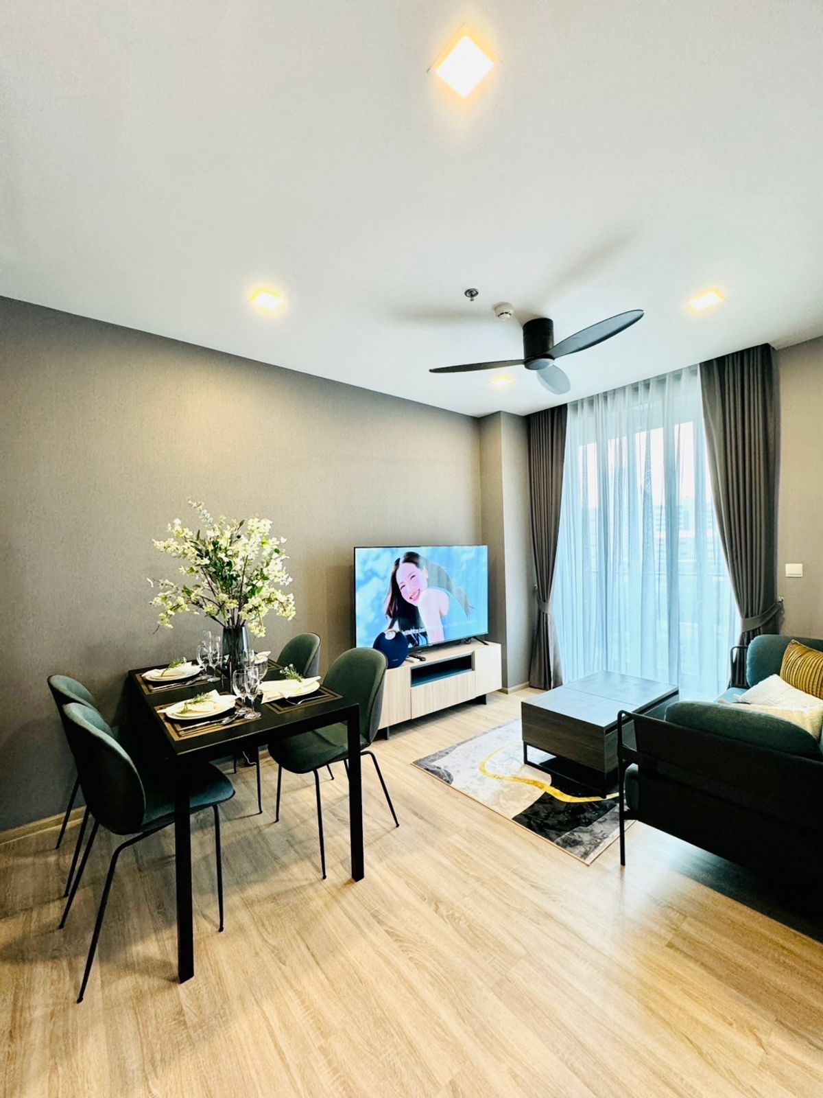 ขายคอนโดราชเทวี พญาไท : ขายคอนโด XT Phayathai ขนาด 61 Sq.m 2 bed 2 bath พิเศษเพียง 9 MB เท่านั้น !!!