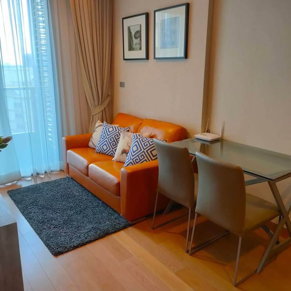 For RentCondoSukhumvit, Asoke, Thonglor : Rent a 1 bedroom condo Lumpini Sukhumvit 24. Contact Agent Aey Tel./line: 093-939-7861.