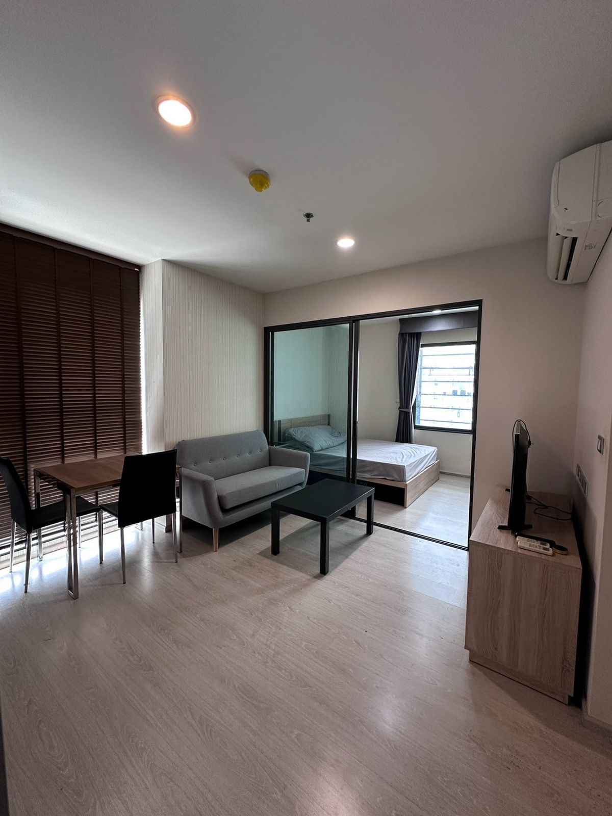 For RentCondoRama9, Petchburi, RCA : 🔥 Rent 1 bedroom, high class, good view