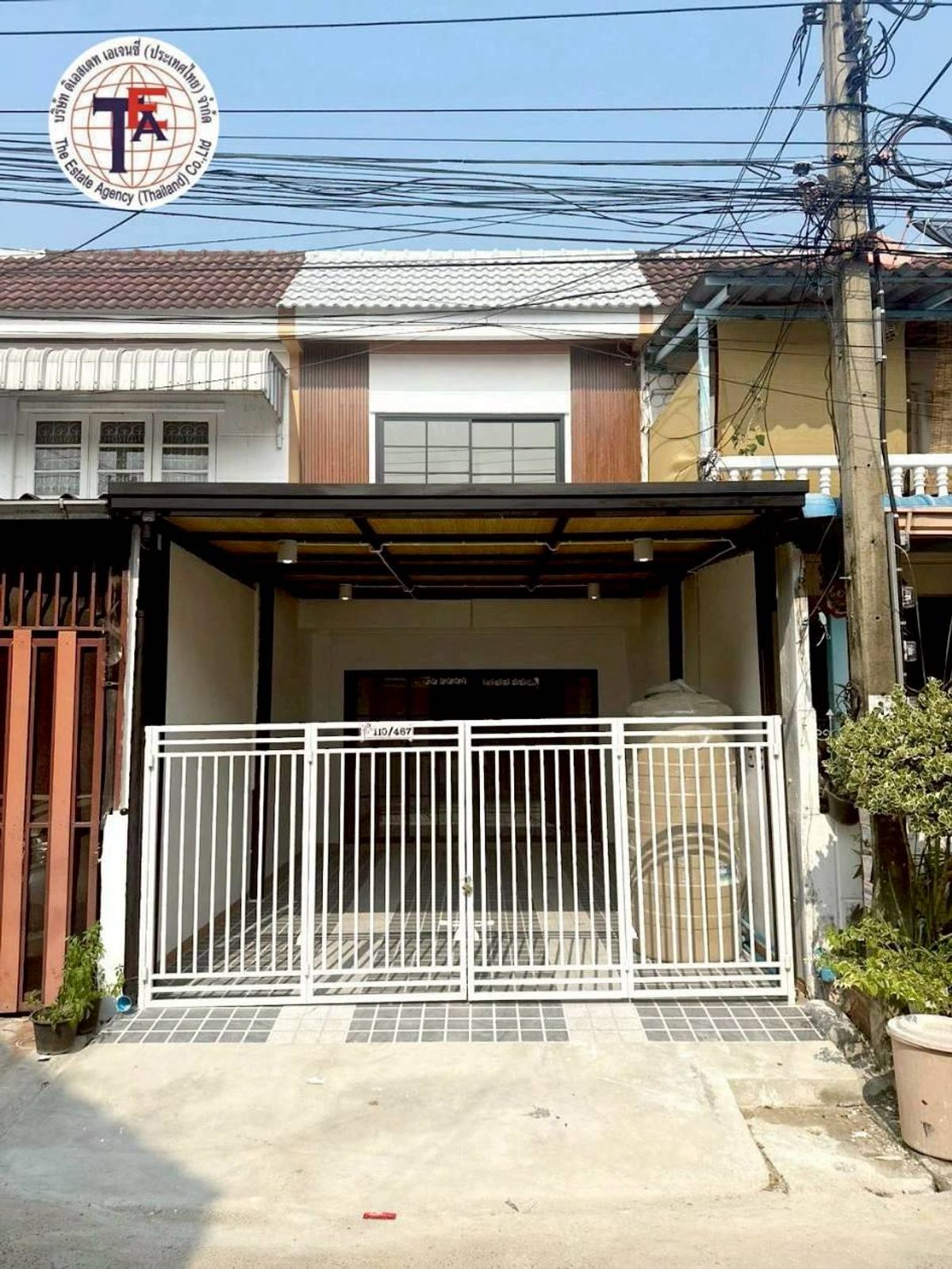 For SaleTownhomeMin Buri, Romklao : 2 -story townhouse for sale in Preecha 10, Ramkhamhaeng 188 Min Buri Market, Min Buri Market, Lotus Temple, Bamphen Tai Temple, Bam Phen Nuea Temple, Min Buri Criminal Court