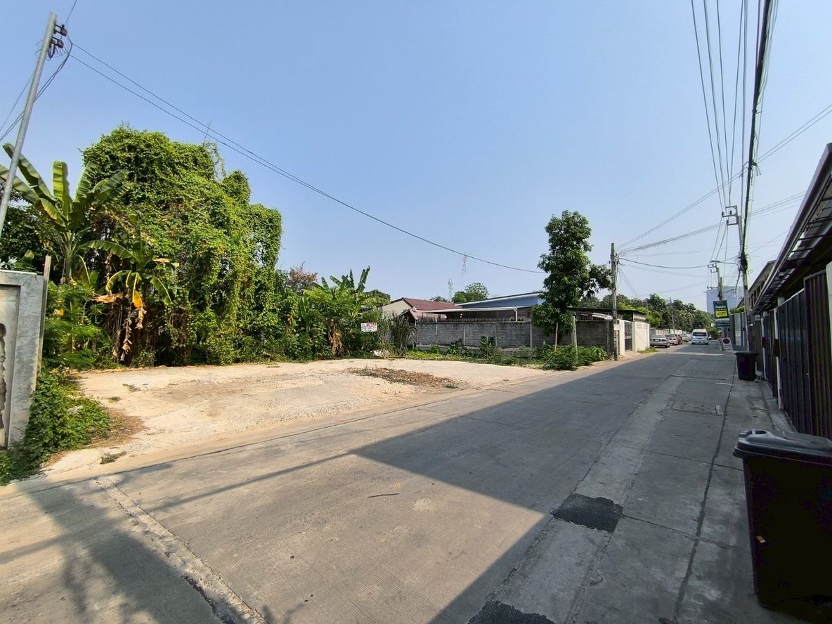 For SaleLandNonthaburi, Bang Yai, Bangbuathong : Land filling and location, Soi Krungthep Non 12, Yaek 26, near Big C Tiwanon, Tiwanon Road, Bang Khen Subdistrict, Mueang District, Nonthaburi Province
