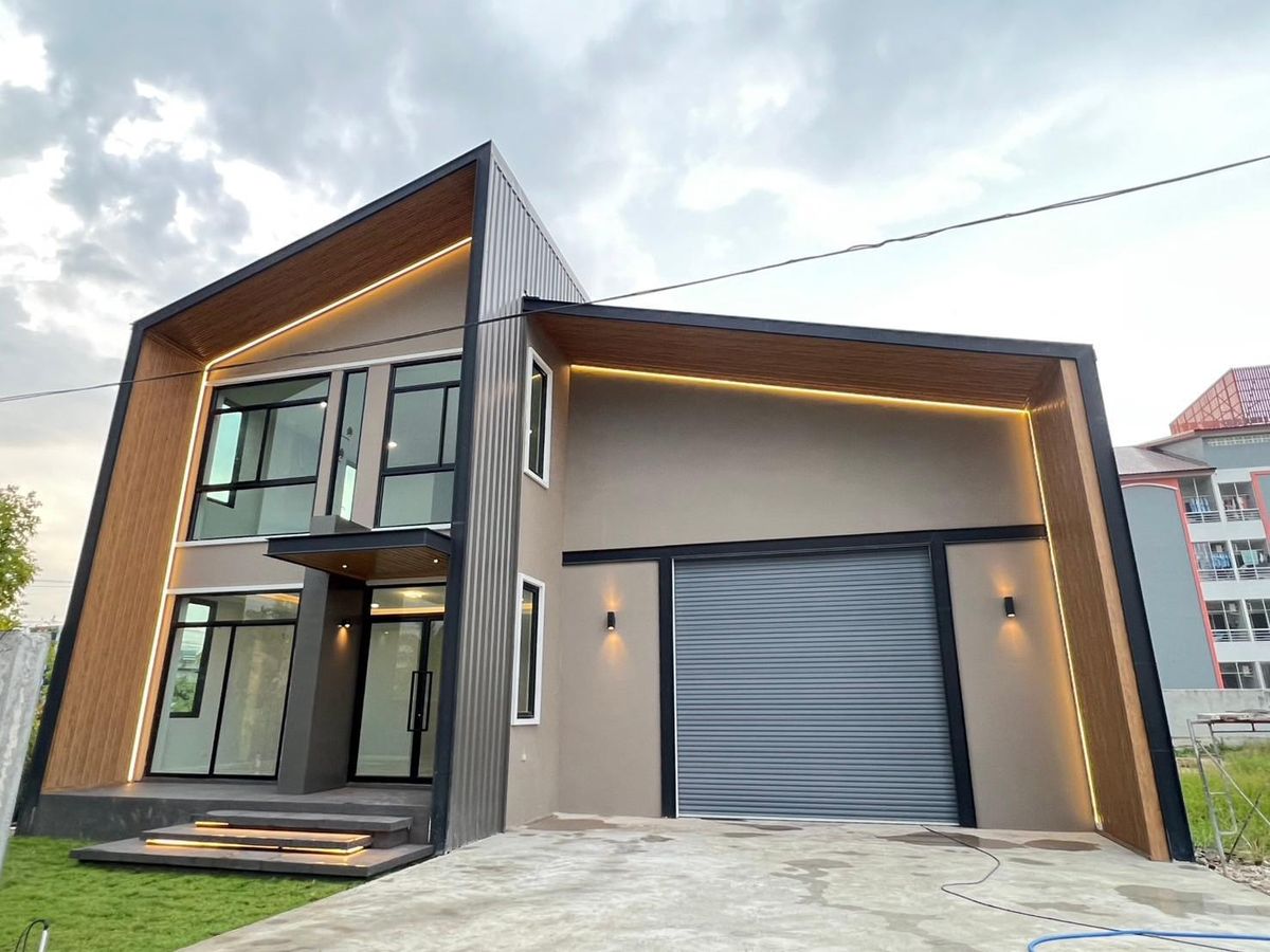 For SaleWarehouseNonthaburi, Bang Yai, Bangbuathong : Selling a factory, warehouse, newly built warehouse and Bang Bua Thong location on the main road