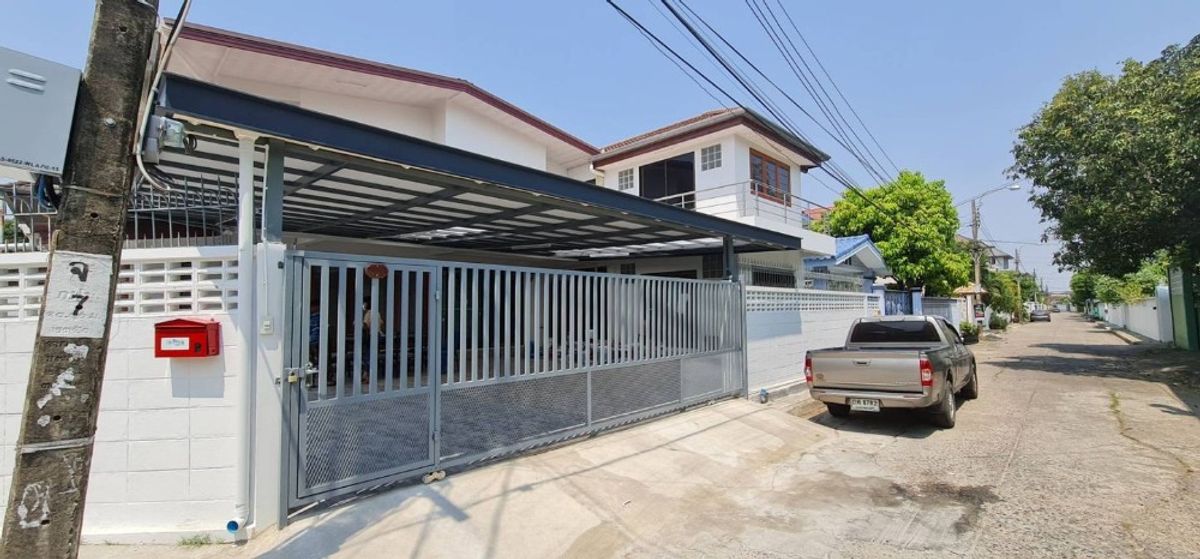 For RentHouseKasetsart, Ratchayothin : New 2-storey detached house for rent in Kaset-Senanikhom near Nawamin City Avenue only 900 meters  
