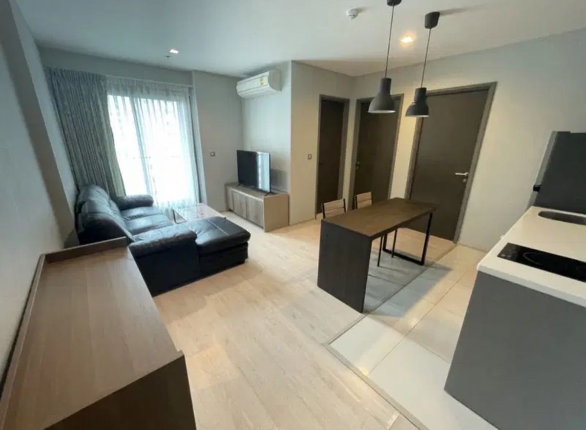 For RentCondoRatchathewi,Phayathai : Condo for rent, near BTS, Soi Rangnam Monument, opposite Century Department Store