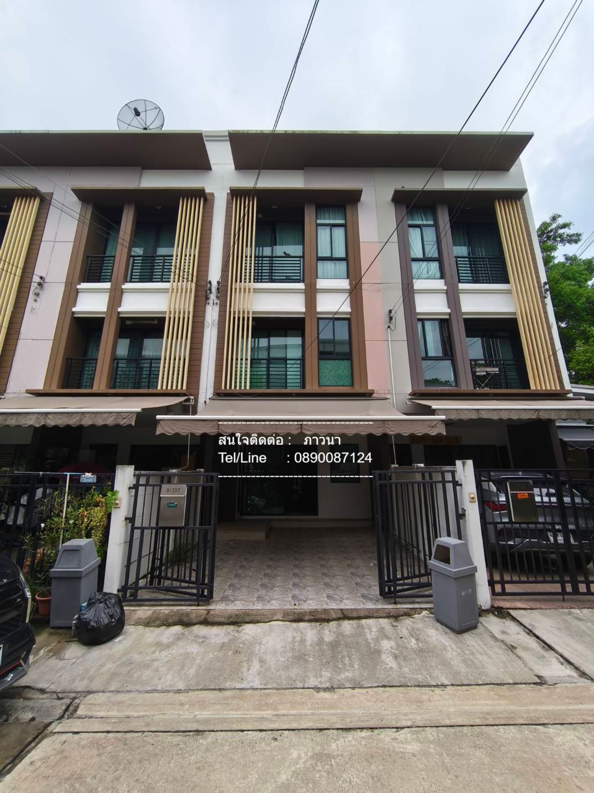 For SaleTownhomePathum Thani,Rangsit, Thammasat : Townhome, Ban Klang Mueang, Kalapapruek, secondhand, good condition, some parts are sold only 2.99 million baht