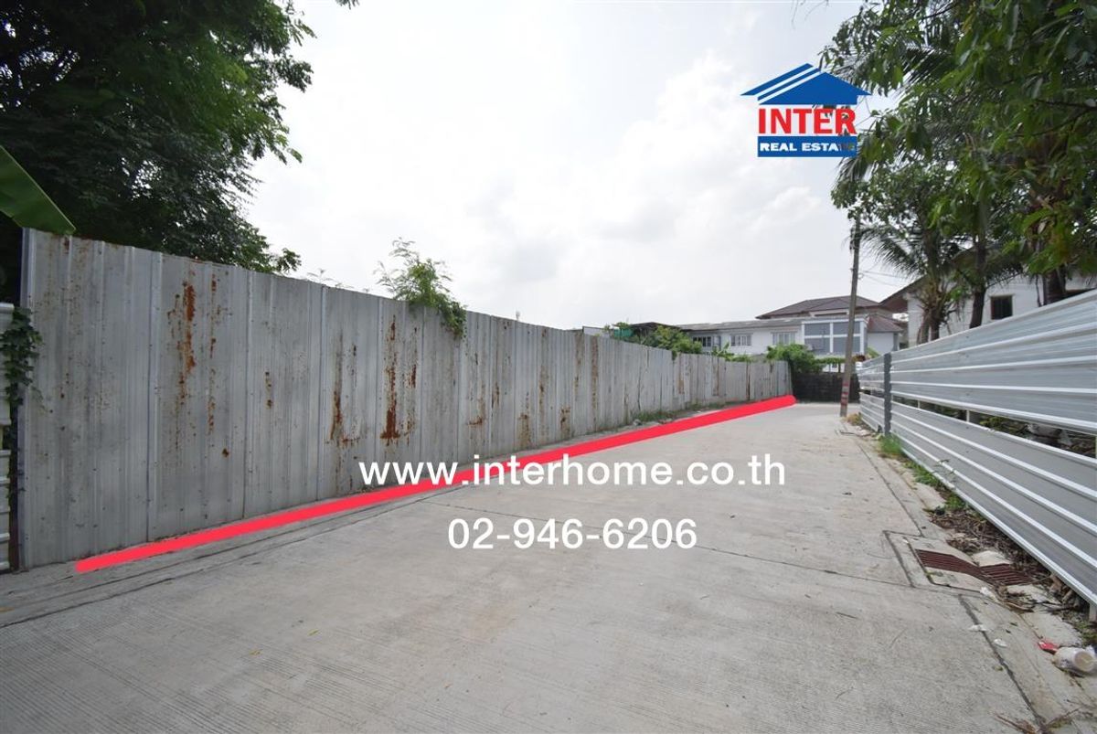 For SaleLandVipawadee, Don Mueang, Lak Si : Khun Mattiphot Phatthanasap (Pete) Contact number: 083-251-4927 Office: 02-946-6206 Inquiries https://lin.ee/xto07pn Line ID: @interhome Real Estate Code: 62178 Size 212 sq.w. Location: Land, Soi Kamphaeng Phet 6, Soi 7, Junction 3-6, Kamphaeng Phet Road,