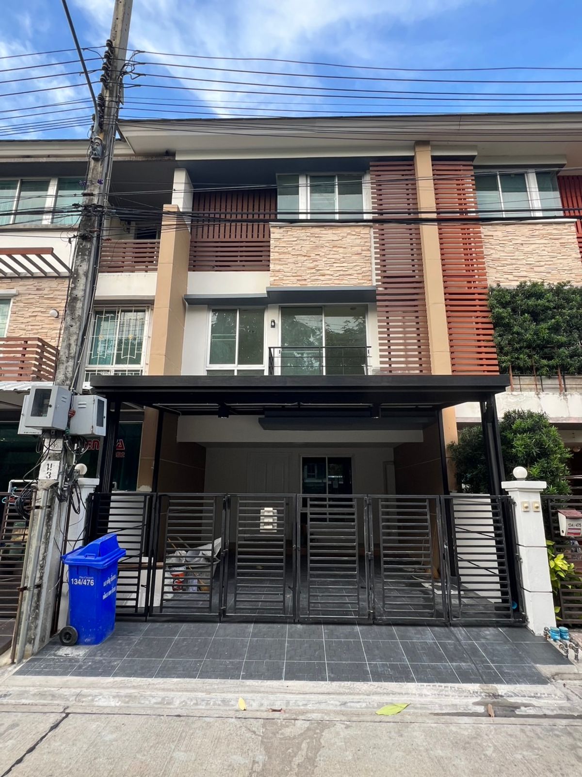 For RentTownhomeRattanathibet, Sanambinna : Rent a 3 -story townhouse, Plus City Park, Bin Nam, near MRT, Central Rattana.