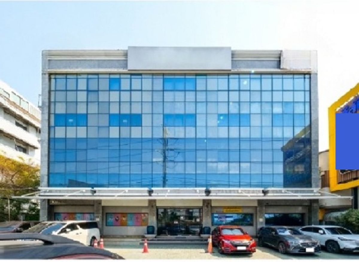 ให้เช่าสำนักงานสีลม ศาลาแดง บางรัก : โรบินสัน ศรีนครินทร์ 700ม. ให้เช่าอาคารสำนักงาน 4 ชั้น 5 คูหา MRT ศรีนุช 1.1 กม. 199ตร.วา.1,859ตร.ม. 11นอน 7น้ำ