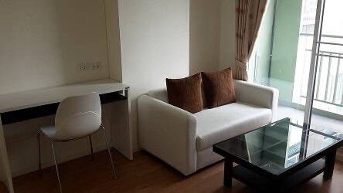 ให้เช่าคอนโดลาดกระบัง สุวรรณภูมิ : ให้เช่าห้องมุม ตึก  A 7,500 บาท 28ตรม คอนโด LPN ลุมพินี อ่อนนุช-ลาดกระบัง 1 ใกล้ Airport Link และสนามบินสุวรรณภูมิ ตั้งอยู่ริมถนนอ่อนนุช-ลาดกระบัง ติดถนนใหญ่ ตรงข้ามตลาดวัดลานบุญ #เฟอร์ครบ #ห้องมุม #ตึกAใกล้เซเว้น 