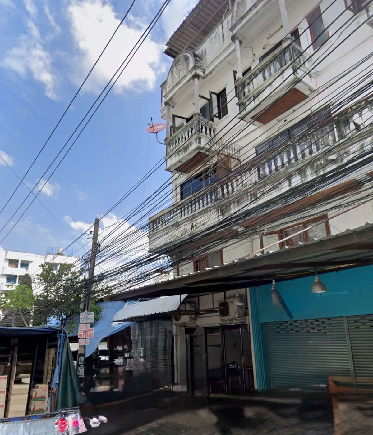 ให้เช่าอาคารพาณิชย์รัชดา ห้วยขวาง : ให้เช่าอาคารพานิช 4ชั้น ซ.ประชาอุทิศ ย่านห้วยขวาง 2กม. จาก MRT ห้วยขวาง
