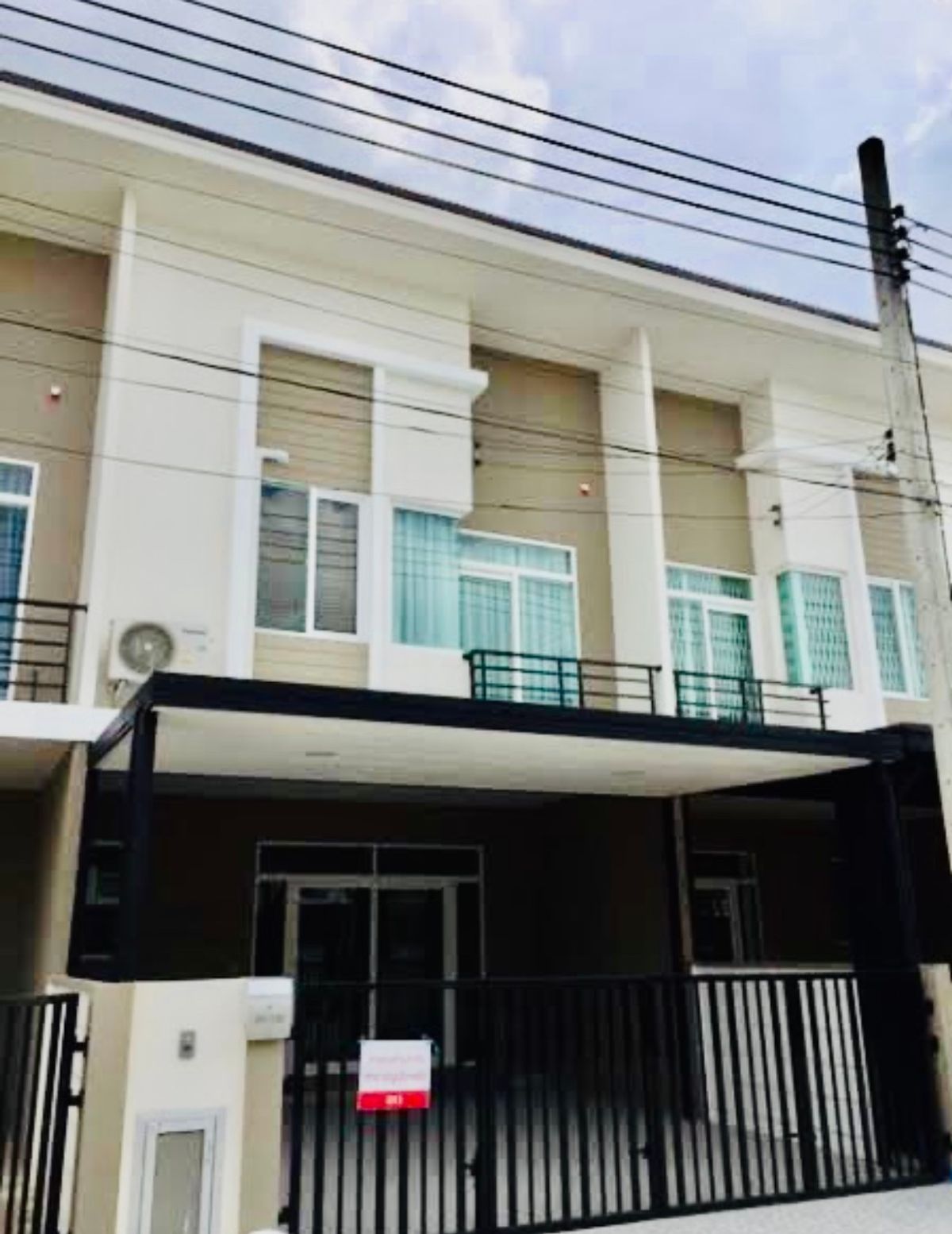 ให้เช่าทาวน์โฮมสมุทรปราการ สำโรง : ทาวน์โฮม 2 ชั้น พร้อมเฟอร์นิเจอร์ ตกแต่งสวยงาม ให้เช่า ย่านบางนา-บางพลี ใกล้เมกาบางนา