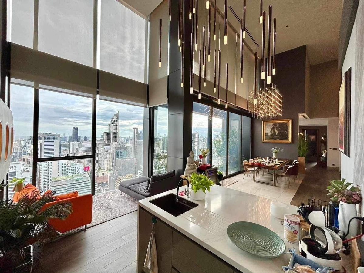 คอนโดพระราม 9 เพชรบุรีตัดใหม่ RCA :  ขาย/เช่า 🌟Penthouse🌟โครงการหรูที่สุดติดMRTเพชรบุรี  💎The Esse At​ Singha​ Complex​💎