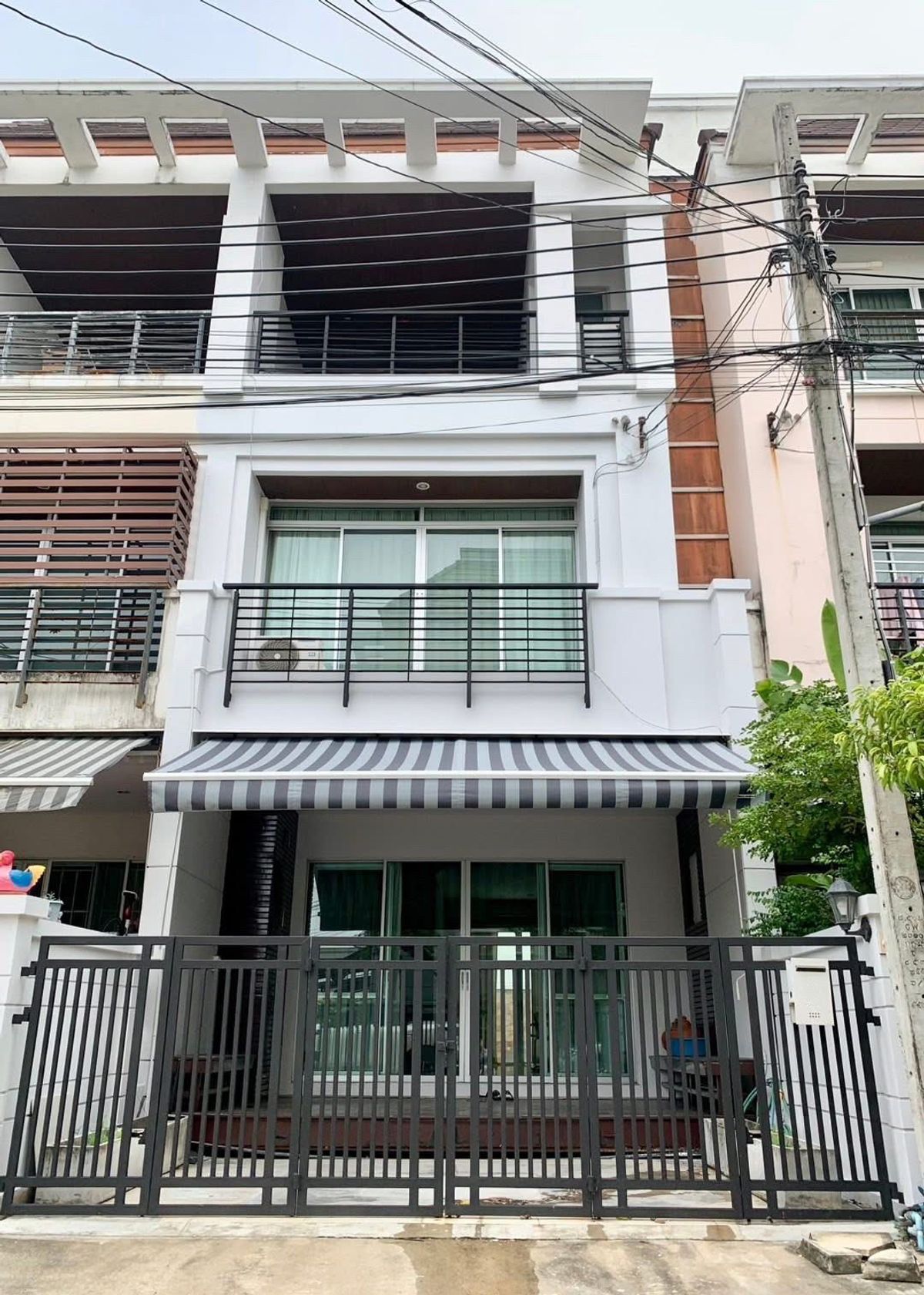ให้เช่าทาวน์โฮมพัฒนาการ ศรีนครินทร์ : ให้เช่าทาวน์โฮม บ้านกลางเมือง ซอยอ่อนนุช 39 ใกล้ Thanya Park, Seacon Square ศรีนครินทร์