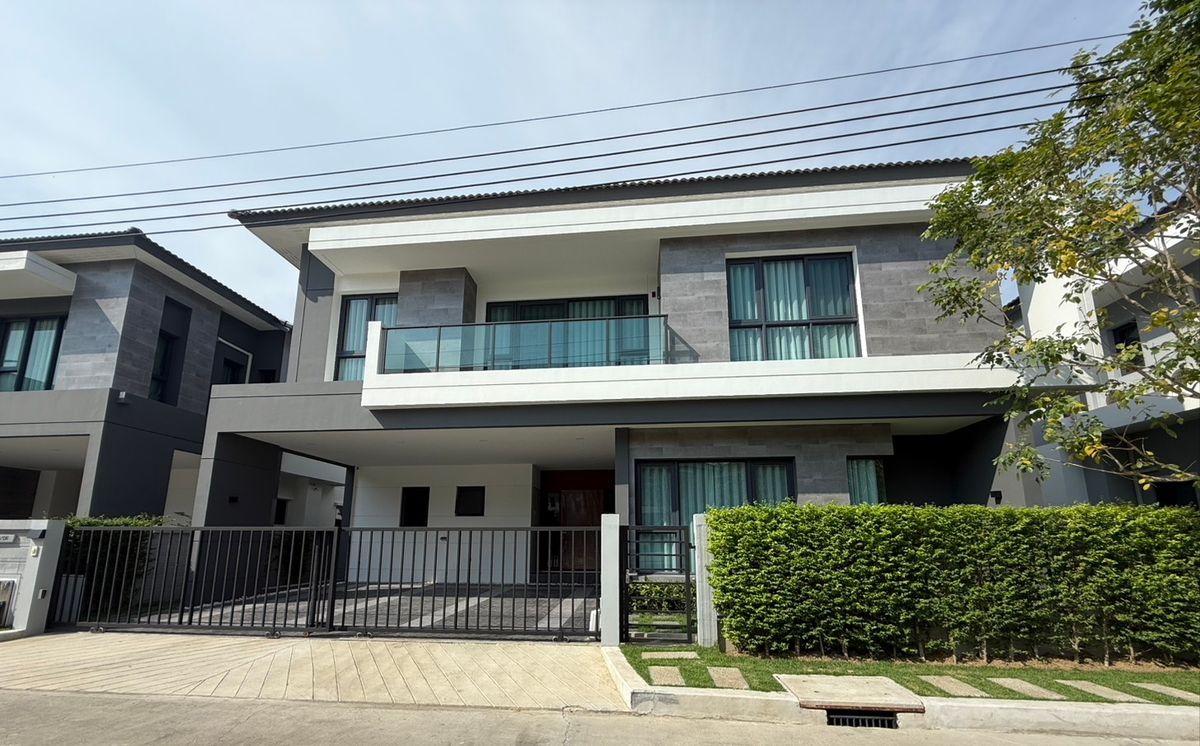 For RentHouseBangna, Bearing, Lasalle : HR2395 House for rent, The City Bangna (new project) decorated with Near Mega Bangna